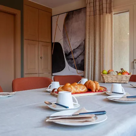 Les Chouettes 23 By Interhome ナンダ